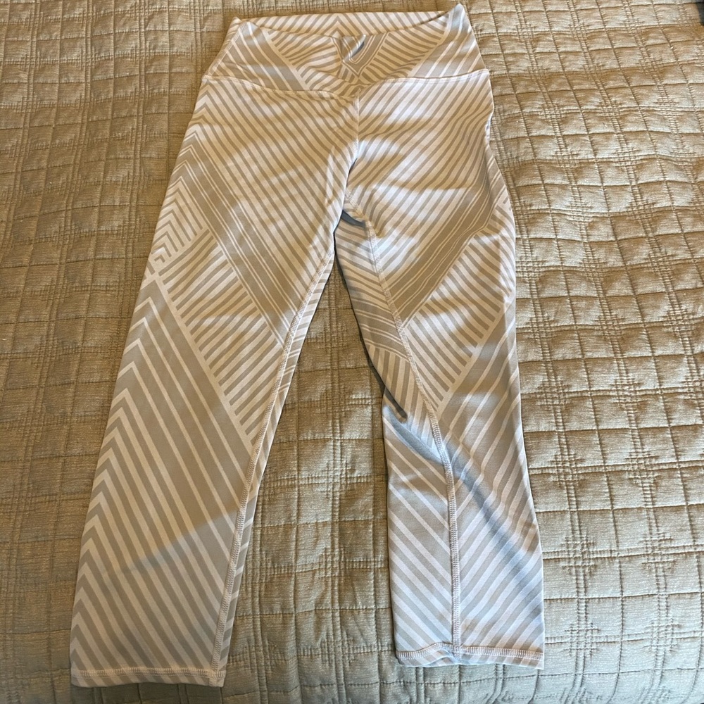ALO Capri/Crop Leggings